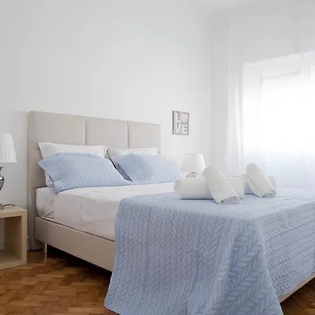 Apartment Shortstayflat - Sao Placido *